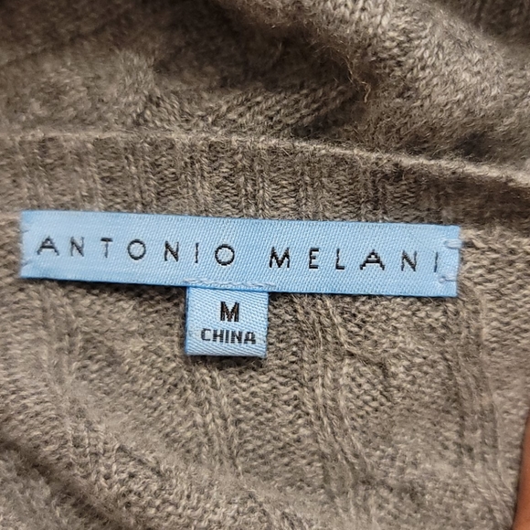 100% Cashmere Sweater - Picture 7 of 8